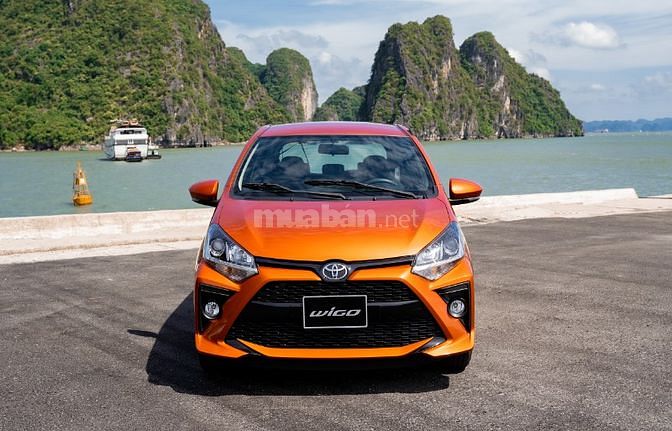 Đời 12/2021 màu đỏ , số tự đông . đi 11000km 