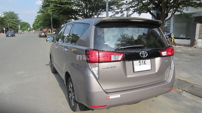 cần bán xe toyota innova đời cuối 2021