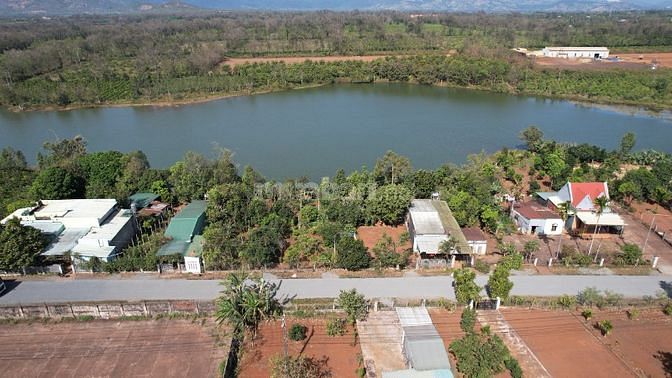 Đất Full thổ cư, Giáp Hồ Đẹp, Đường nhựa 10m