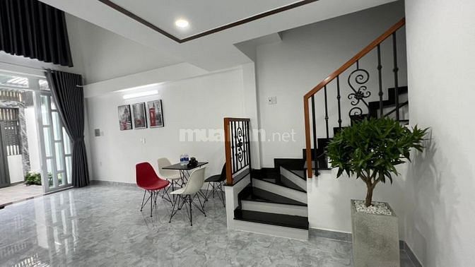 Bán gấp nhà Quận10, đường Hòa Hưng, 50m2, 5 tầng, 6pn, giá 8,9tỷ