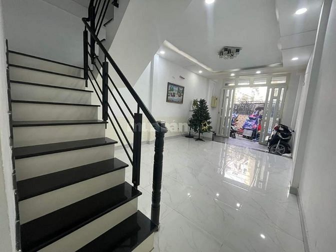Bán gấp trước Tết 61m2 chỉ 7tỷ5 HXH Cao thắng, Phường 11, Quận 10 