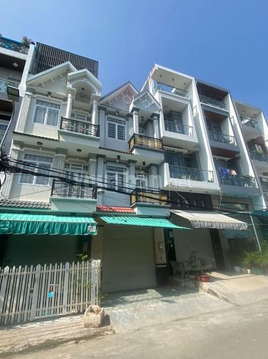 CẦN BÁN NHANH NHÀ PHỐ ĐƯỜNG 16M NGAY TRUNG TÂM TT NHÀ BÈ, TRỆT, 2 LẦU