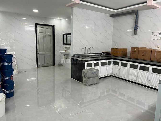 Cho thuê nhà 5PN đường Vân Đồn gần Sông Hàn, Quận Sơn Trà, Đà Nẵng