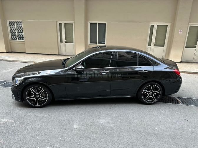 Bán xe Mercedes Benz C300AMG Model T12/2019 Fom 2020 Màu Đen Bóng