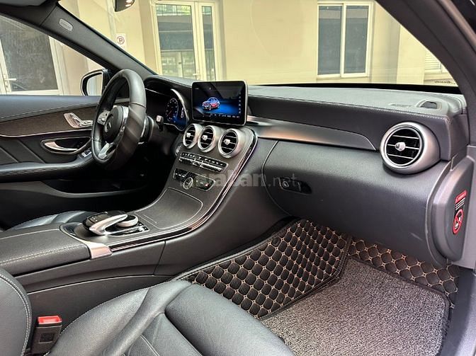 Bán xe Mercedes Benz C300AMG Model T12/2019 Fom 2020 Màu Đen Bóng