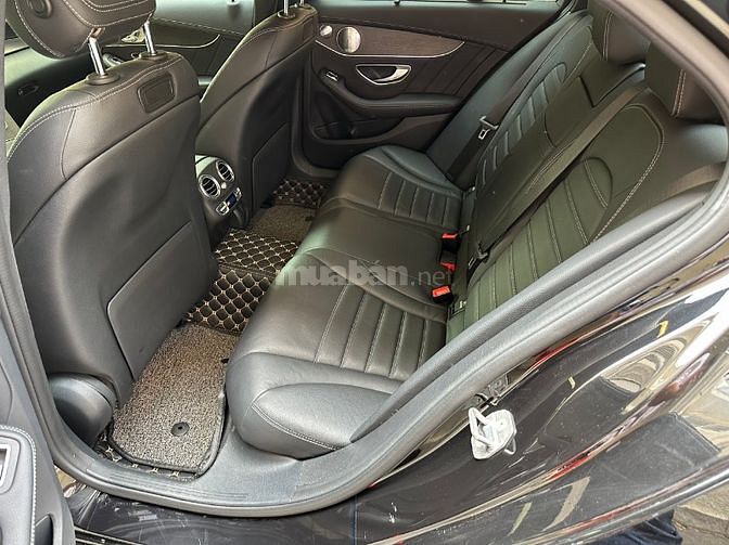 Bán xe Mercedes Benz C300AMG Model T12/2019 Fom 2020 Màu Đen Bóng