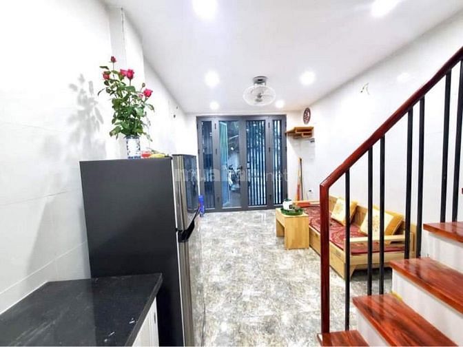 Bán nhà phố 8-3, quận Hai Bà Trưng, giá 1,25 tỷ