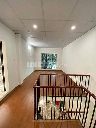 Bán nhà phố 8-3, quận Hai Bà Trưng, giá 1,25 tỷ