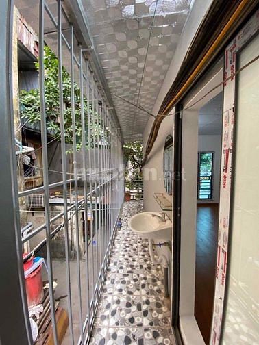 Bán nhà phố 8-3, quận Hai Bà Trưng, giá 1,25 tỷ