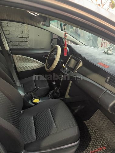 Totota Innova 2.0E SX 2018 Xe Gia Đình Sử Dụng.