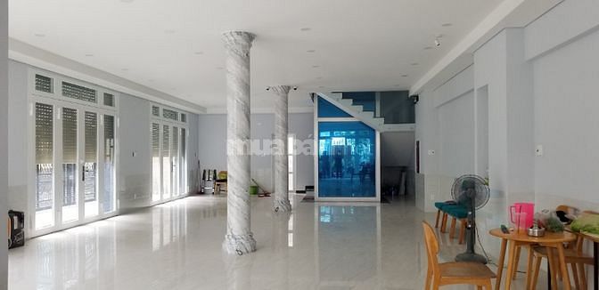 Cho thuê nhà Nguyên Căn 2 Mặt Tiền mới xây (11m x 25m ) tại Thủ Đức