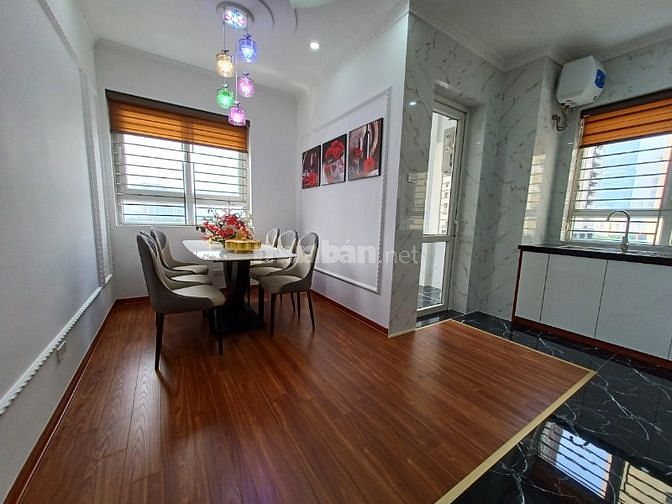 Tôi bán căn hộ CT1 Vimeco II Nguyễn Chánh, Cạnh BigC Thăng Long; 4 PN