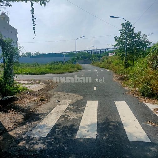 Chính chủ bán lô đất 90 m2 Tăng Long Garden
