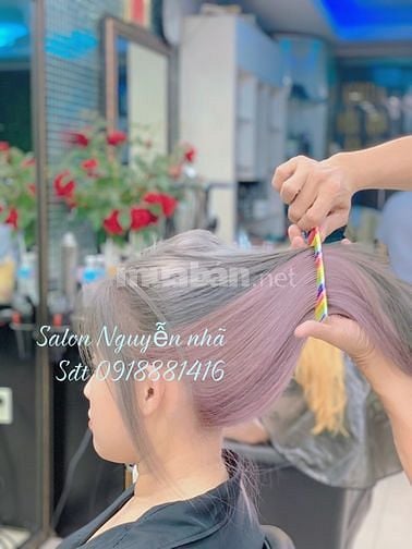 Salon tóc Q8 cần tuyển thợ phụ nam nữ làm ngày 400k