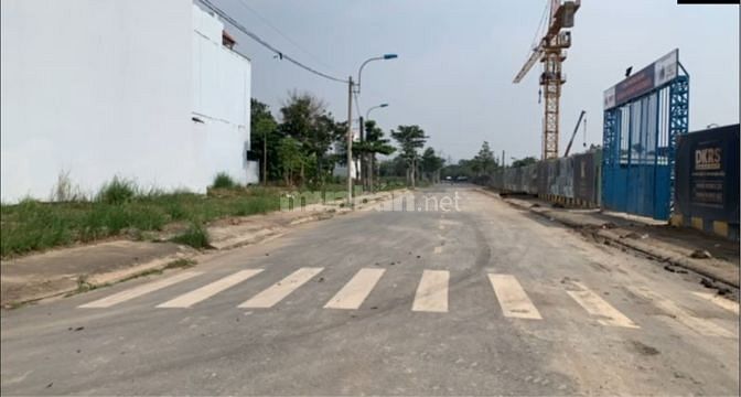 Hạ 500tr bán gấp lô đất đối diện chung cư quận 8