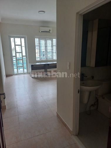 Cần bán nhà mặt tiền Hoa Cúc Q.Phú Nhuận 4 lầu nhà mới