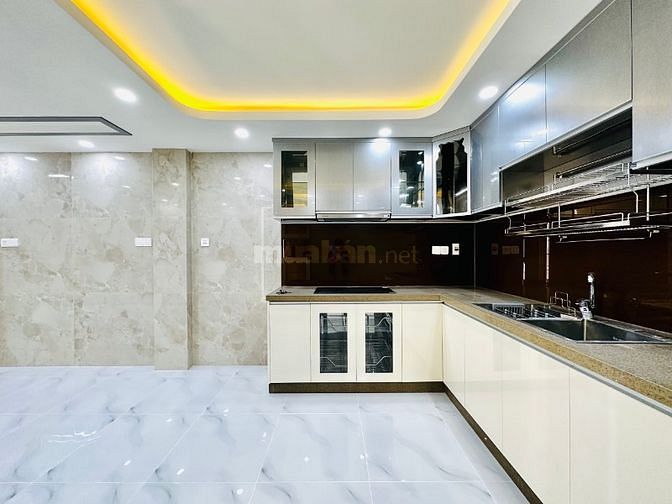 Nhà xây dựng cao cấp, sổ hồng chính chủ, đã hoàn công