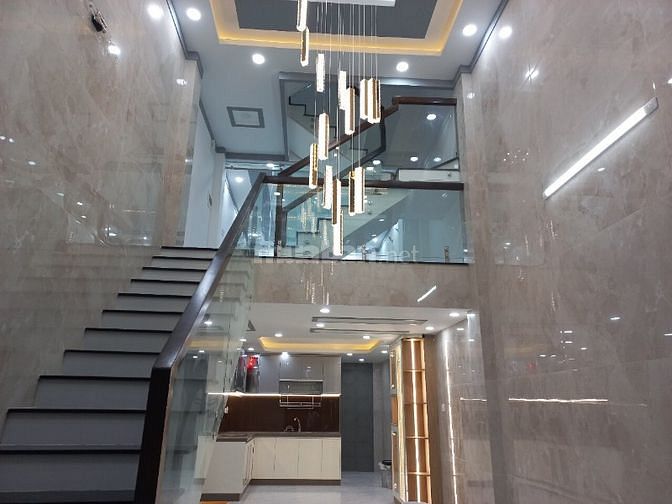 Nhà xây dựng cao cấp, sổ hồng chính chủ, đã hoàn công