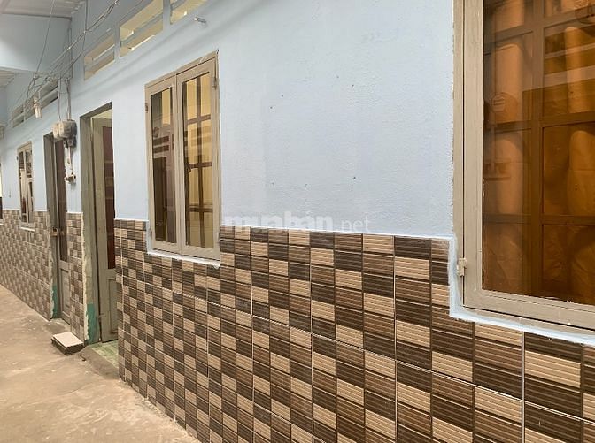 Phòng mới,toilet, lối đi, sân phơi riêng, gần Khu chế xuất Tân Thuận, 
