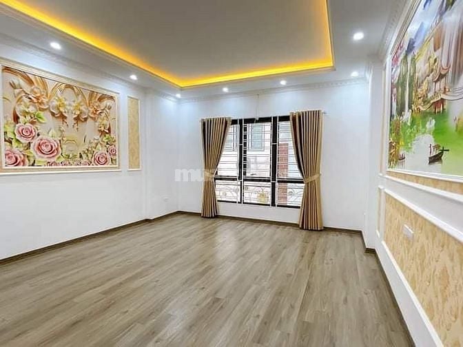 Bán nhà đẹp gần Times City 34m, 5 tầng, mt 4m, giá 5.95 tỷ. 