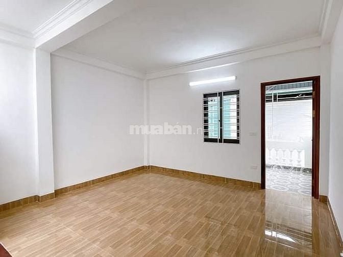 Bán nhà đẹp gần Times City 34m, 5 tầng, mt 4m, giá 5.95 tỷ. 