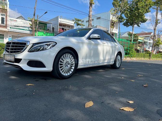 Bán xe Mercedes Benz C250 Exclusive Model T12/2016 màu trắng camay
