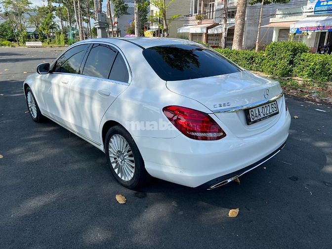 Bán xe Mercedes Benz C250 Exclusive Model T12/2016 màu trắng camay