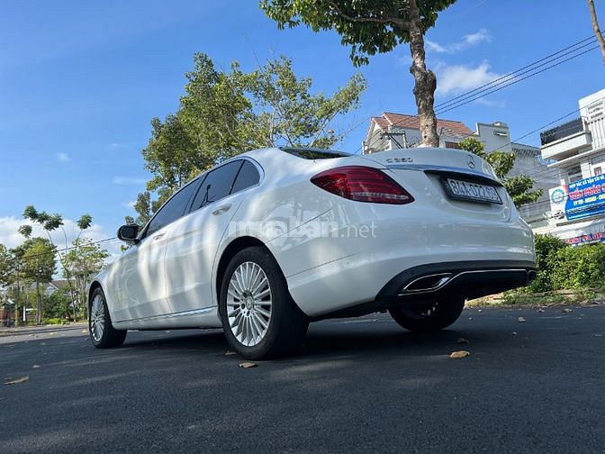Bán xe Mercedes Benz C250 Exclusive Model T12/2016 màu trắng camay