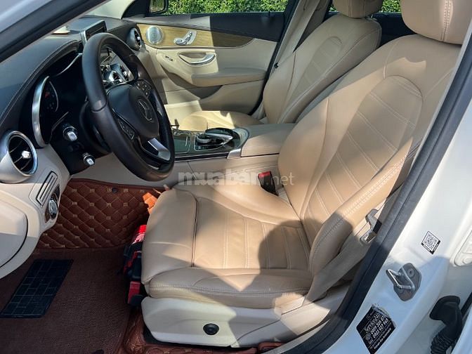 Bán xe Mercedes Benz C250 Exclusive Model T12/2016 màu trắng camay