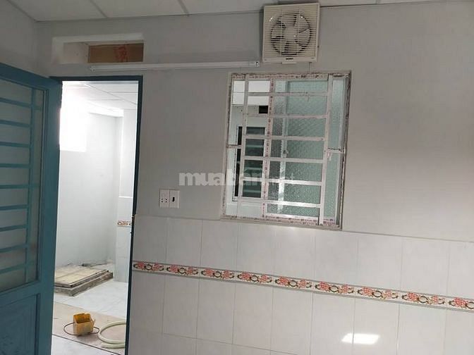 Cho thuê Phòng trọ mặt tiền đường Trần Tấn, Tân Phú, 40m2, thang máy