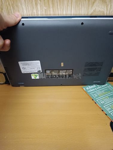 Cần ra đi asus vivobook đang sử dụng