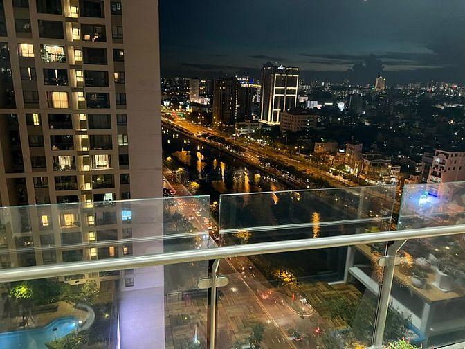 Chính chủ đổi nhà cần bán 2pn View ban công hồ bơi nhìn bắn pháo hoa