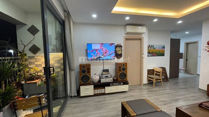 Cần bán  - Căn CC Hanhomes, No - 08 Giang Biên, mặt đường Mai Chí Thọ