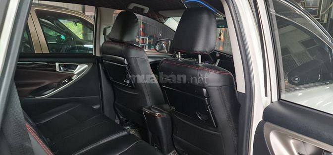 Xe InnovaG 2.0 AT, số tự động 2021, chạy lướt 12ngàn km, nệm da