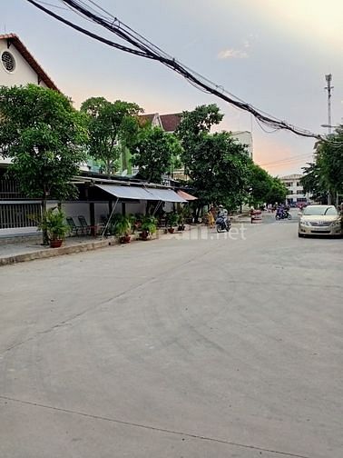 Bán nhà số 18B2 khu biệt thự Thạnh Xuân, Hà Huy Giáp, Quận 12, 16x24m