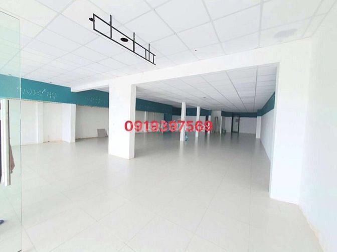 Cho thuê nhà MTKD Linh Đông, TĐ.dt:10*25. Kc 4 lầu. Giá 60triệu.