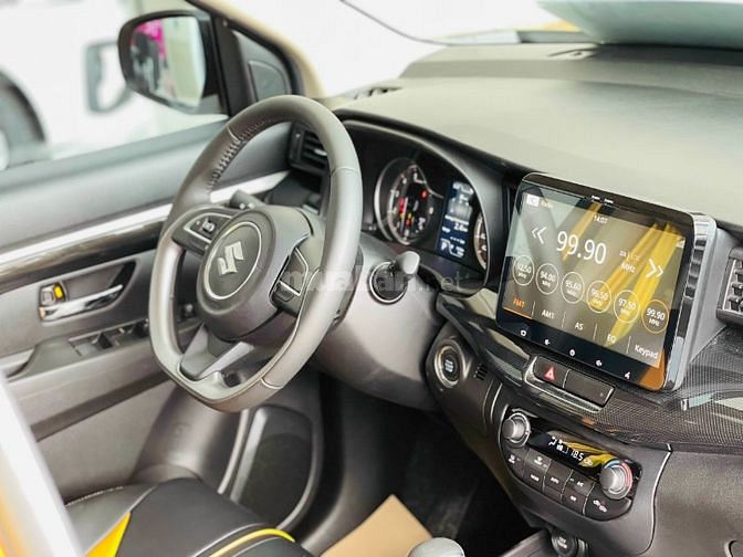 Suzuki XL7 xe OTO 7 chổ Nhập Khẩu Màu Vàng