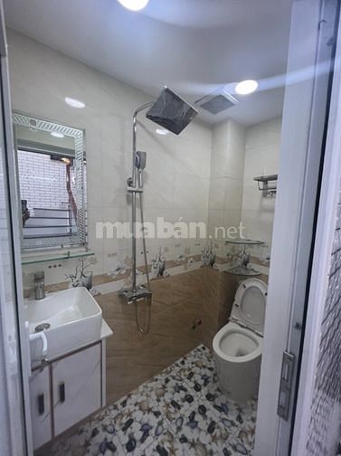 Nhà bán 1 trệt 2 lầu - 4.3m x 9m tại Phan Huy Ích giáp Tân Bình