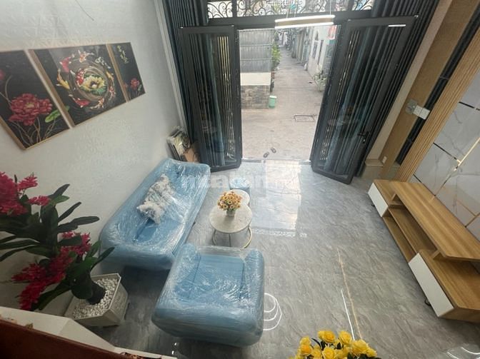 Nhà bán 1 trệt 2 lầu - 4.3m x 9m tại Phan Huy Ích giáp Tân Bình