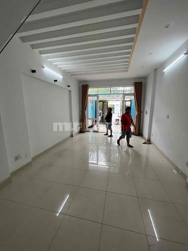 Cho Thuê Nhà 3 Lầu MT Tân Sơn Nhì, TSN, Tân Phú.DT: 320m2