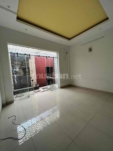 Cho Thuê Nhà 3 Lầu MT Tân Sơn Nhì, TSN, Tân Phú.DT: 320m2
