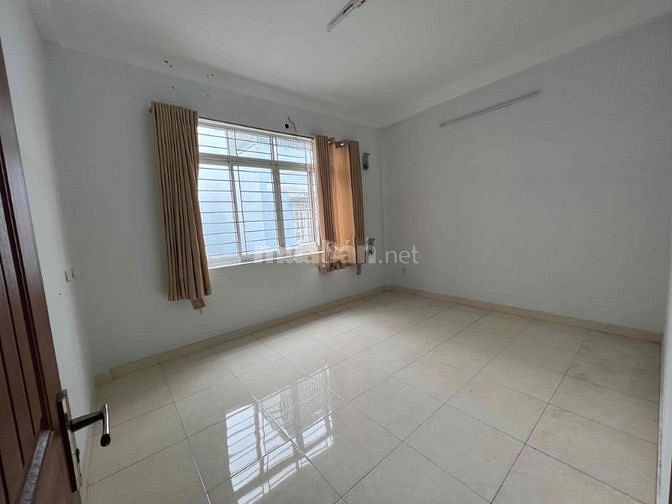 Cho Thuê Nhà 3 Lầu MT Tân Sơn Nhì, TSN, Tân Phú.DT: 320m2