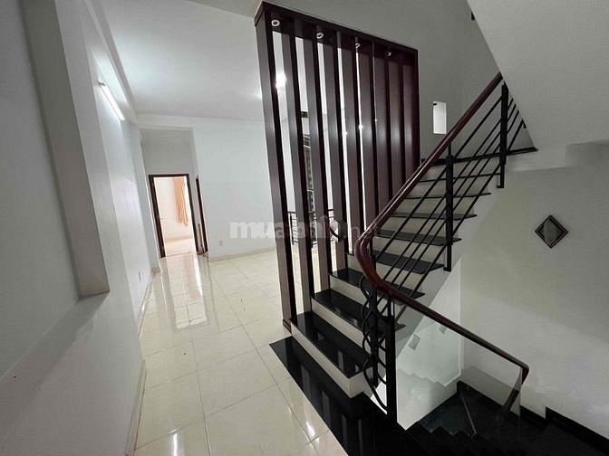 Cho Thuê Nhà 3 Lầu MT Tân Sơn Nhì, TSN, Tân Phú.DT: 320m2