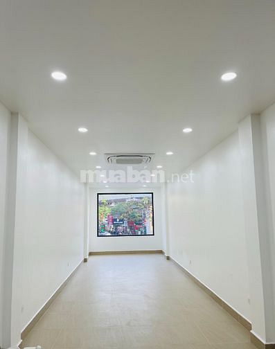 Cho thuê cửa hàng tại 17 Nguyễn Phong Sắc, Cầu Giấy, 2 tầng, 70 m2/sàn