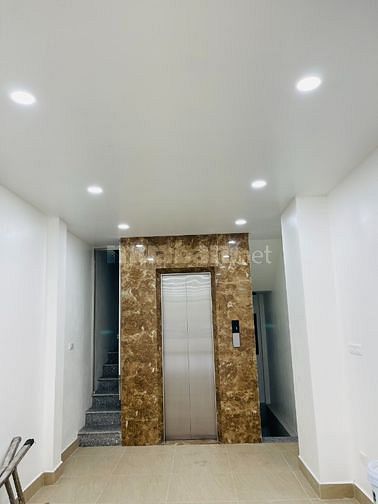 Cho thuê cửa hàng tại 17 Nguyễn Phong Sắc, Cầu Giấy, 2 tầng, 70 m2/sàn