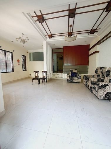 Cho thuê nhà hẻm 6M: 449/12 Sư Vạn Hạnh, Phường 12, Quận 10.