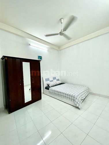 Phòng mới hoàn thiện, mới, nội thất. Sát ngay ngã 5 Chuồng Chó