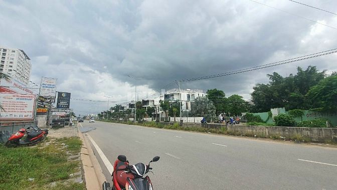 Bán đất mặt đường liên phường gần verosa khang điền Q.9 (971m2)