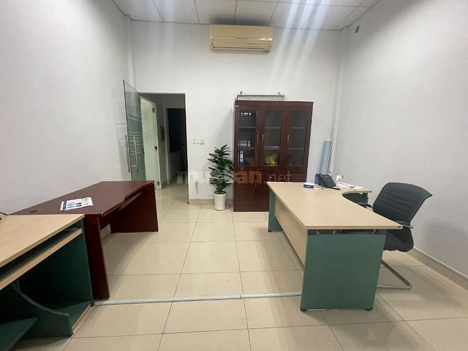 Nhà RỘNG có sân 12x25m 1 lầu, 8P lớn đ. 12m gần chợ 184/2 Tân Hương 