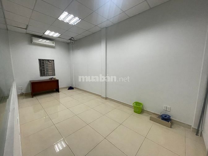 Nhà RỘNG có sân 12x25m 1 lầu, 8P lớn đ. 12m gần chợ 184/2 Tân Hương 